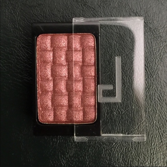 Other - Doucce Freematic Eyeshadow in Marisa